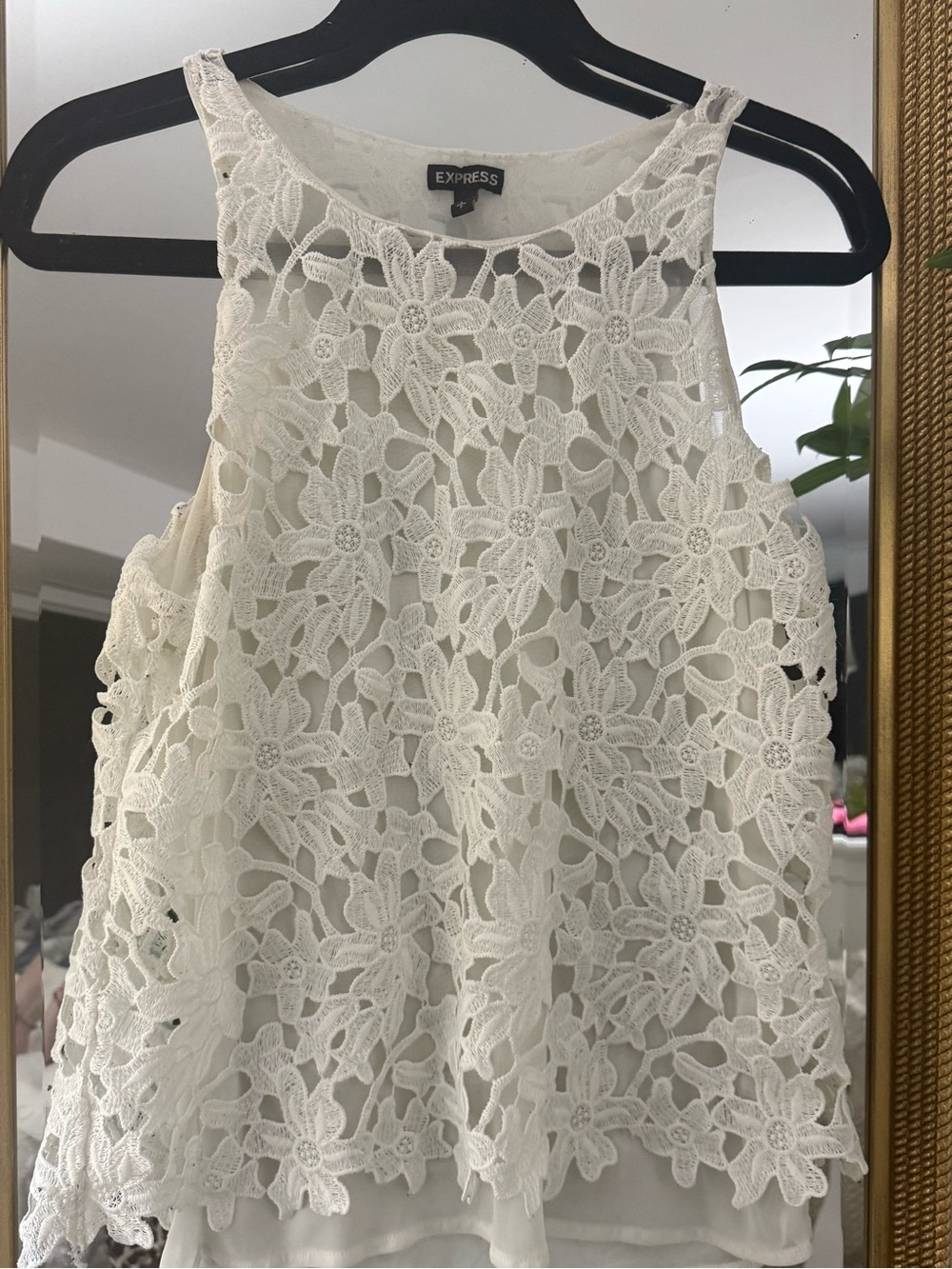 Express White FloralTank